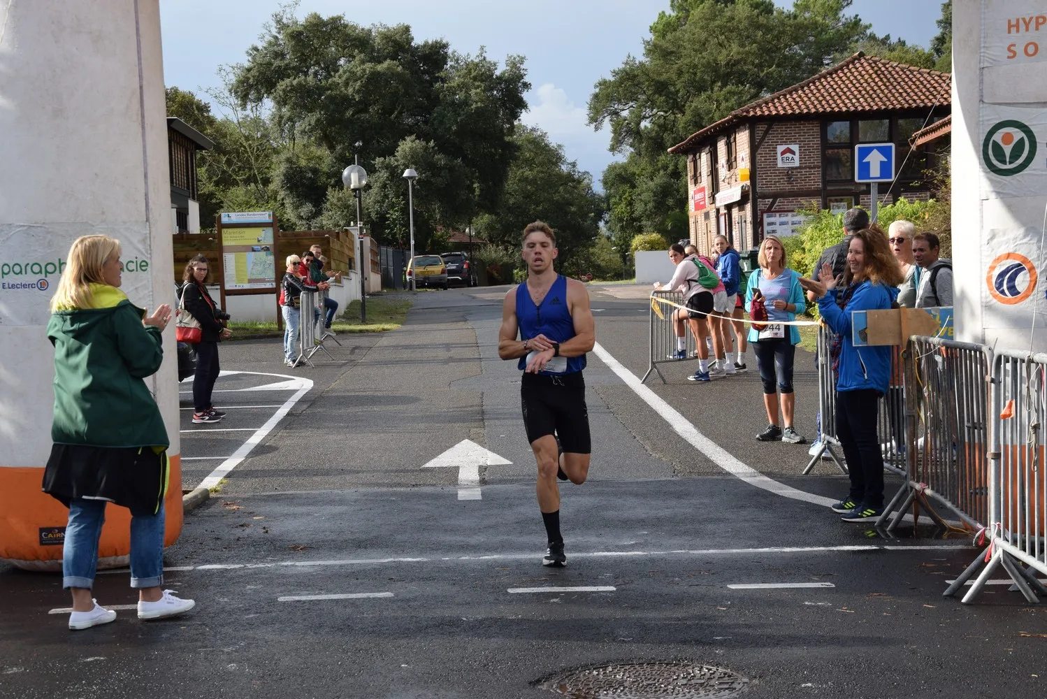 Pedestrian race 